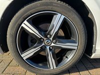 USED 2018 18 VOLVO V40 2.0 T3 R-DESIGN NAV PLUS 5d 150 BHP SATELLITE NAVIGATION - BLUETOOTH HANDSFREE - DAB RADIO - 17&rdquo; IXION ALLOY WHEELS - REAR PARKING CAMERA - REAR PARK ASSIST - CRUISE CONTROL