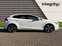USED 2018 18 VOLVO V40 2.0 T3 R-DESIGN NAV PLUS 5d 150 BHP SATELLITE NAVIGATION - BLUETOOTH HANDSFREE - DAB RADIO - 17&rdquo; IXION ALLOY WHEELS - REAR PARKING CAMERA - REAR PARK ASSIST - CRUISE CONTROL