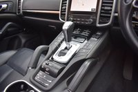 USED 2017 17 PORSCHE CAYENNE 4.1 D V8 S TIPTRONIC S 5d 379 BHP PAN ROOF / BOSE / ACC / PDLS