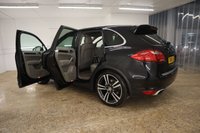 USED 2013 63 PORSCHE CAYENNE 3.0 D V6 TIPTRONIC 5d 245 BHP GREAT PRESTIGE MAKE AND MODEL CAR AT A FANTASTIC PRICE
