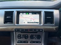 USED 2014 64 JAGUAR XF 2.2 D PREMIUM LUXURY SPORTBRAKE 5d 200 BHP 