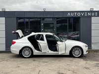 USED 2013 63 BMW 3 SERIES 2.0 320D LUXURY 4d 184 BHP HEAD UP DISPLAY + HEATED SEATS + CRUISE CONTROL + PRO NAV + PADDLE SHIFTS + REAR SENSORS
