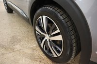 USED 2019 69 PEUGEOT 3008 1.2 PURETECH S/S ALLURE 5d 129 BHP Stunning condition, 3 services completed and 1 previous owner