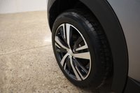 USED 2019 69 PEUGEOT 3008 1.2 PURETECH S/S ALLURE 5d 129 BHP Stunning condition, 3 services completed and 1 previous owner