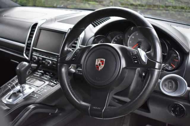 2010 PORSCHE CAYENNE 3.0h V6 S SUV 5dr Petrol Hybrid TiptronicS 4WD Euro 5 (s/s) (380 ps) - Photo 12