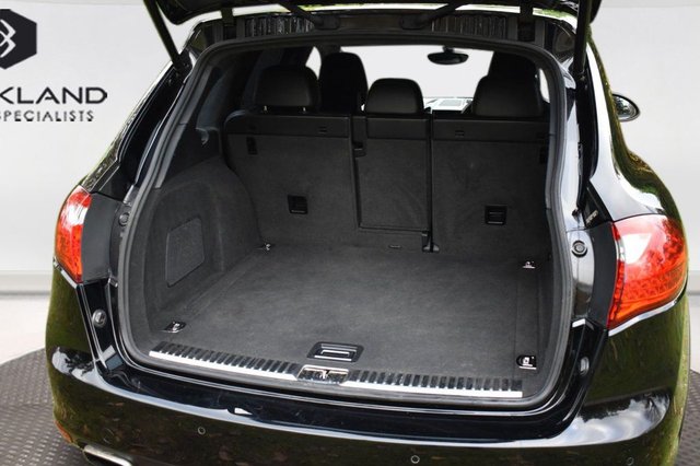 2010 PORSCHE CAYENNE 3.0h V6 S SUV 5dr Petrol Hybrid TiptronicS 4WD Euro 5 (s/s) (380 ps) - Photo 8