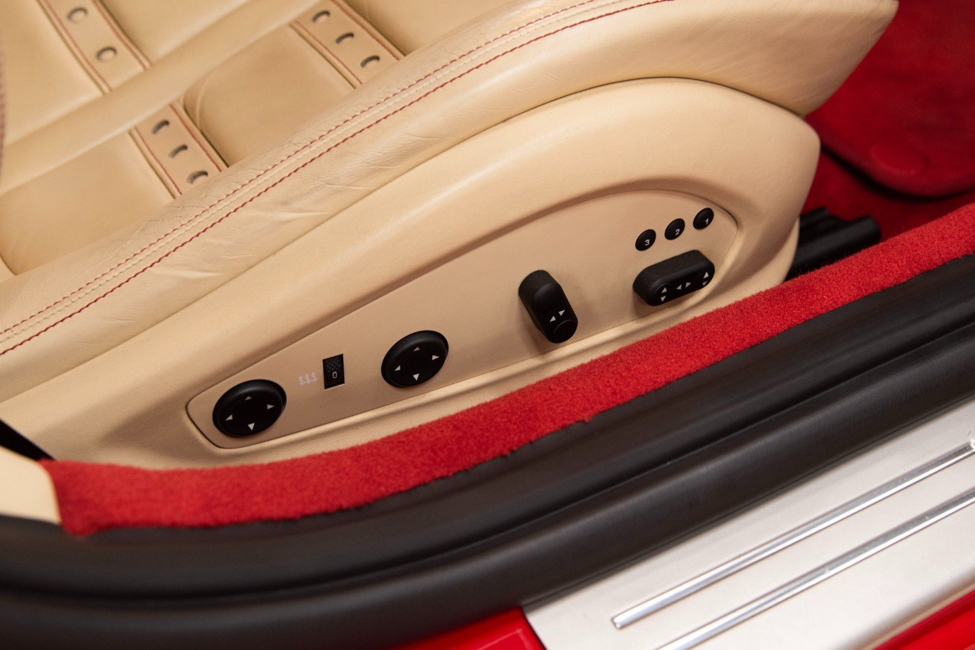 USED 2012 12 FERRARI CALIFORNIA 4.3 2 PLUS 2 