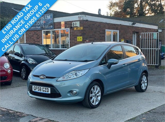 2009 58 FORD FIESTA 1.2 ZETEC 5d 81 BHP insurance group 6, AUX, heated front and rear screen.