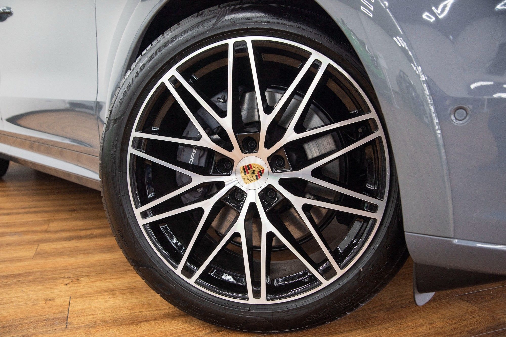 USED 2023 73 PORSCHE CAYENNE V6 E-HYBRID COUPE 