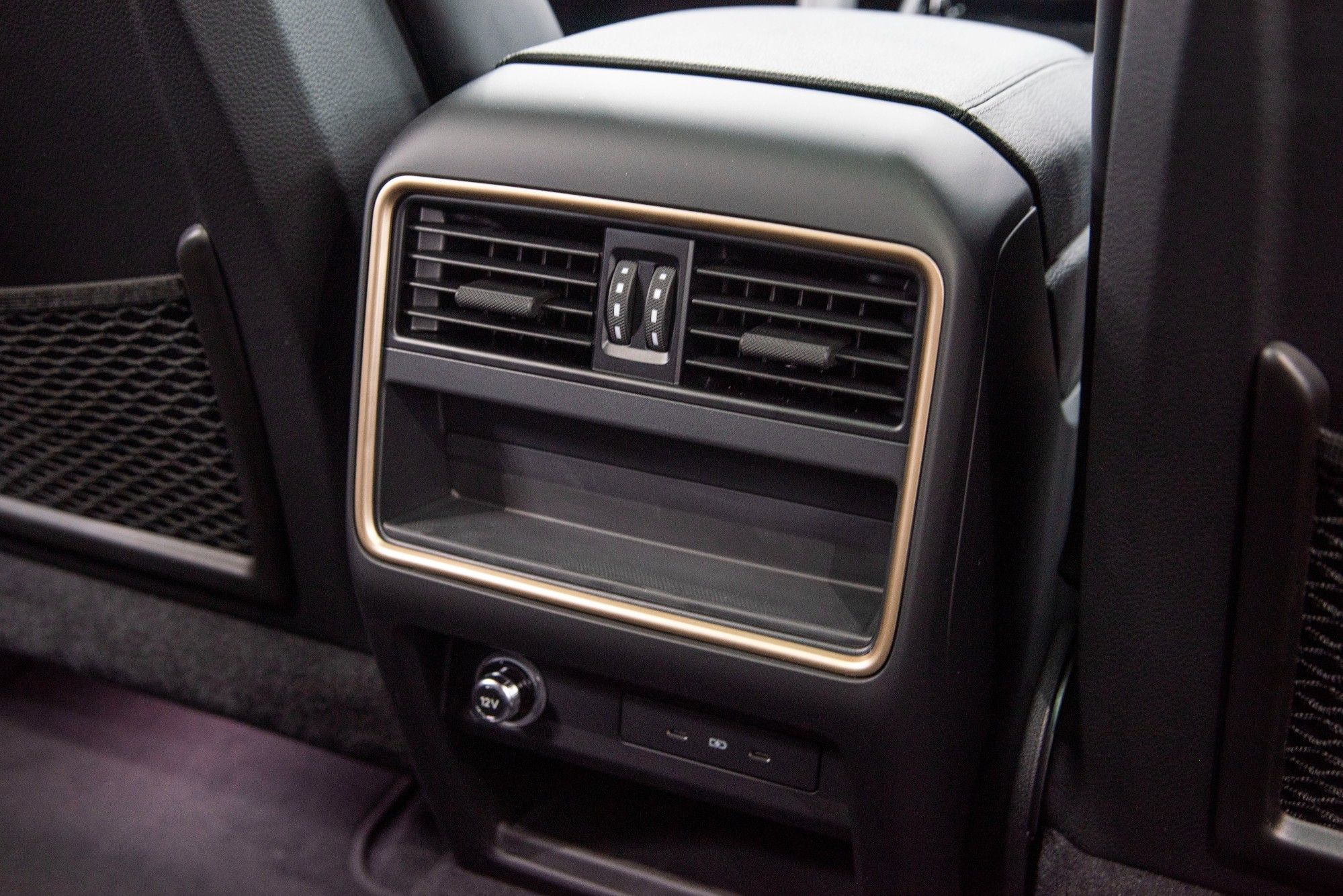 USED 2023 73 PORSCHE CAYENNE V6 E-HYBRID COUPE 
