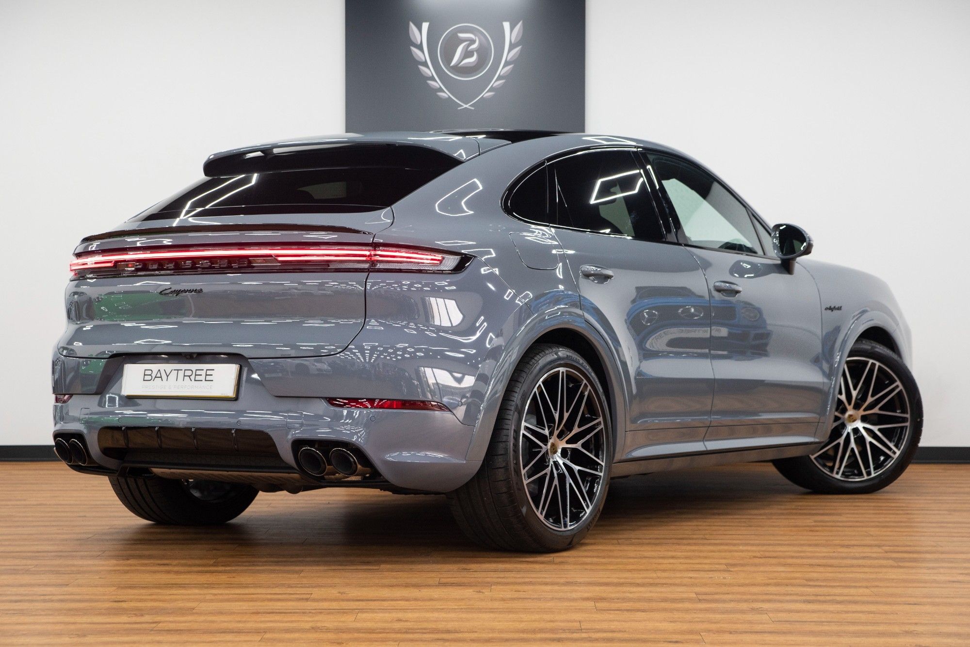 USED 2023 73 PORSCHE CAYENNE V6 E-HYBRID COUPE 