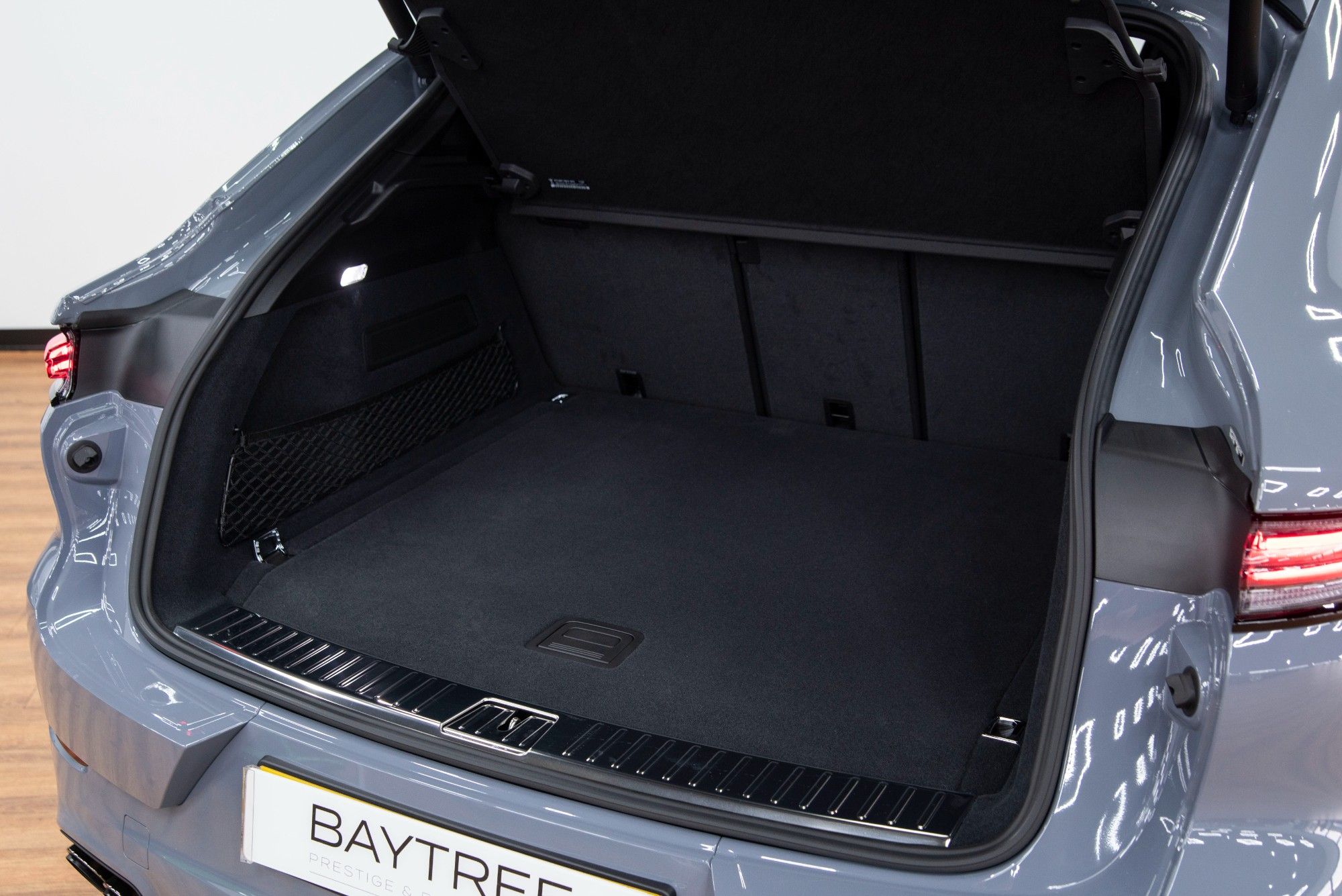USED 2023 73 PORSCHE CAYENNE V6 E-HYBRID COUPE 