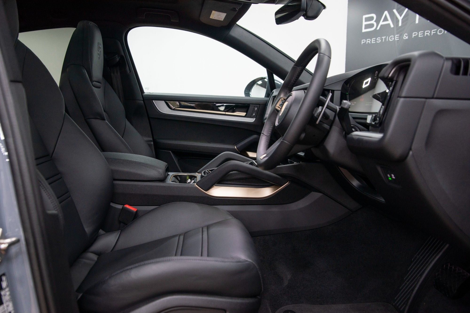 USED 2023 73 PORSCHE CAYENNE V6 E-HYBRID COUPE 