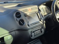 USED 2010 60 VOLKSWAGEN TIGUAN 2.0 MATCH TDI 4MOTION 5d 138 BHP 