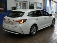 USED 2020 70 TOYOTA COROLLA 1.8 ICON 5d 121 BHP REAR VIEW CAMERA HEATED SEATS CRUISE CONTROL PARKINGSENSORS 1 OWNER TOYOTA WARRANTY SEPT 2030