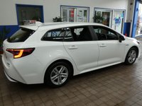 USED 2020 70 TOYOTA COROLLA 1.8 ICON 5d 121 BHP REAR VIEW CAMERA HEATED SEATS CRUISE CONTROL PARKINGSENSORS 1 OWNER TOYOTA WARRANTY SEPT 2030