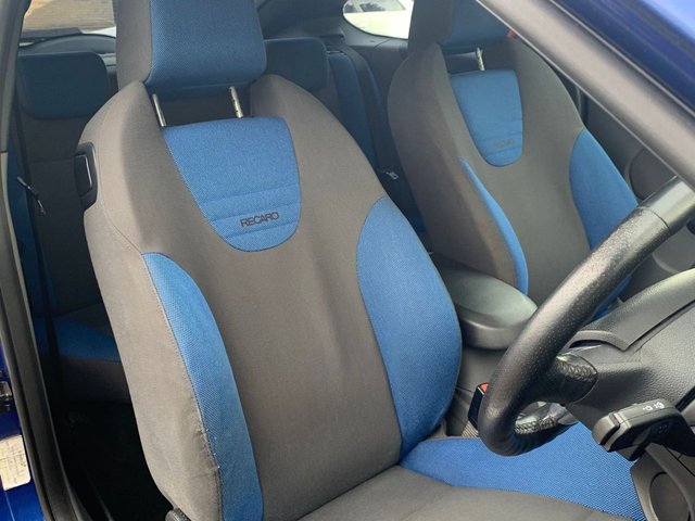 View our FORD FOCUS