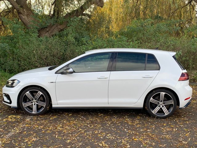 View our VOLKSWAGEN GOLF