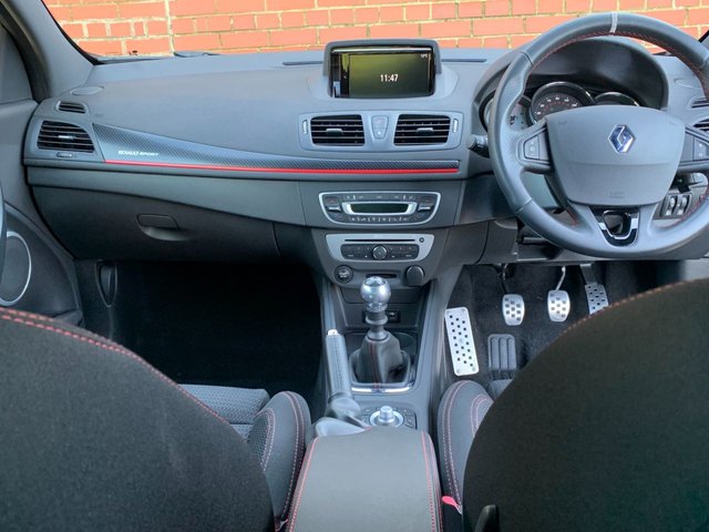 View our RENAULT MEGANE