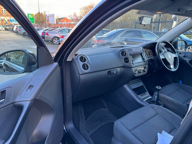 2009 VOLKSWAGEN TIGUAN - Photo 11