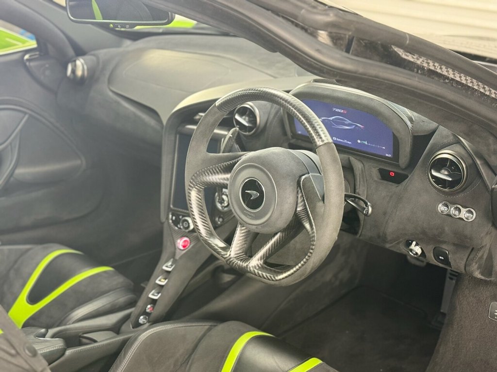 USED 2019 68 MCLAREN 720S 4.0 V8 SSG 2d 711 BHP VOSSEN ALLOYS