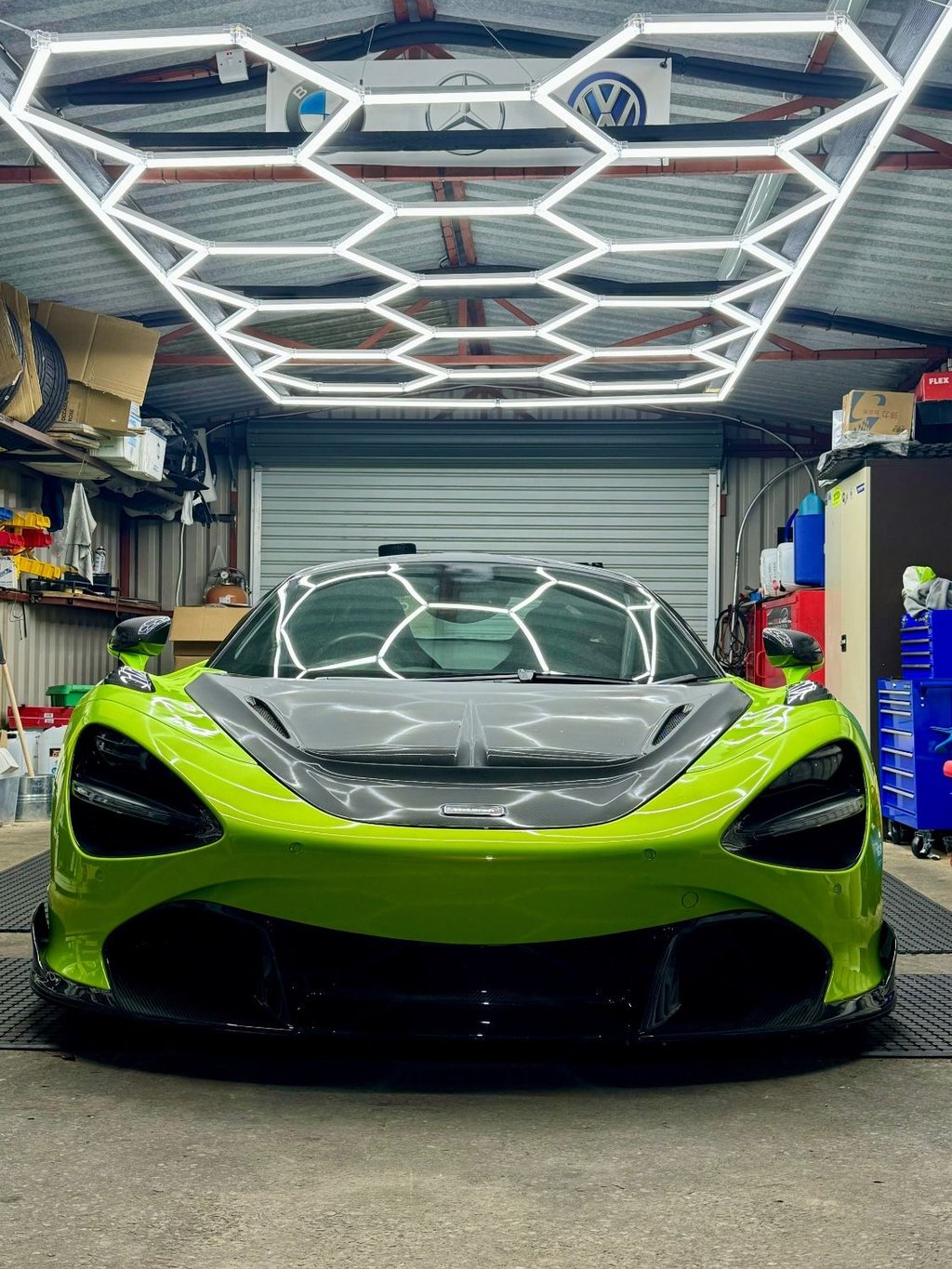 USED 2019 68 MCLAREN 720S 4.0 V8 SSG 2d 711 BHP VOSSEN ALLOYS