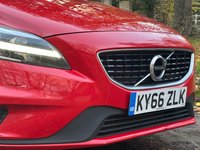 USED 2016 66 VOLVO V40 2.0 D3 R-DESIGN 5d 148 BHP 