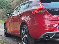 USED 2016 66 VOLVO V40 2.0 D3 R-DESIGN 5d 148 BHP 