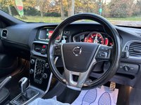 USED 2016 66 VOLVO V40 2.0 D3 R-DESIGN 5d 148 BHP 
