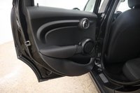 USED 2018 18 MINI HATCH COOPER 1.5 COOPER 5d 134 BHP ONLY ONE OWENR, GREAT USABLE EXTRAS FITTED THIS IS A FANTASTIC AUTOMIATIC MINI.