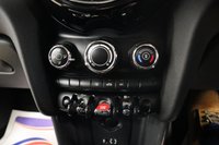 USED 2018 18 MINI HATCH COOPER 1.5 COOPER 5d 134 BHP ONLY ONE OWENR, GREAT USABLE EXTRAS FITTED THIS IS A FANTASTIC AUTOMIATIC MINI.
