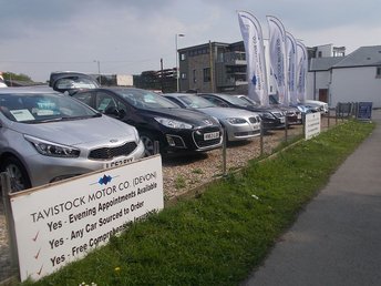 View our VAUXHALL VIVARO