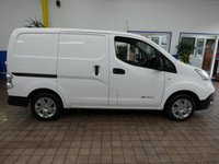 USED 2019 19 NISSAN NV200 E ACENTA 108 BHP &pound;0 ROAD TAX CAZ ULEZ LONDON CONGESTION COMPLIANT AIR CON HEATED STEERING HEATED SEATS REAR VIEW CAMERA 2 CHARGING CABLES 1 OWNER SERVICE HISTORY