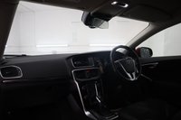 USED 2018 68 VOLVO V40 1.5 T2 MOMENTUM NAV PLUS 5d 121 BHP ONE OWNER FROM NEW WITH ONLY 6,000 MILES IT LIKE A BRAND NEW CAR