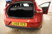 USED 2018 68 VOLVO V40 1.5 T2 MOMENTUM NAV PLUS 5d 121 BHP ONE OWNER FROM NEW WITH ONLY 6,000 MILES IT LIKE A BRAND NEW CAR