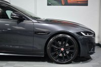USED 2020 R JAGUAR XE 2.0 R-DYNAMIC SE 4d 177 BHP PAN ROOF / HEADS UP / FACELIFT