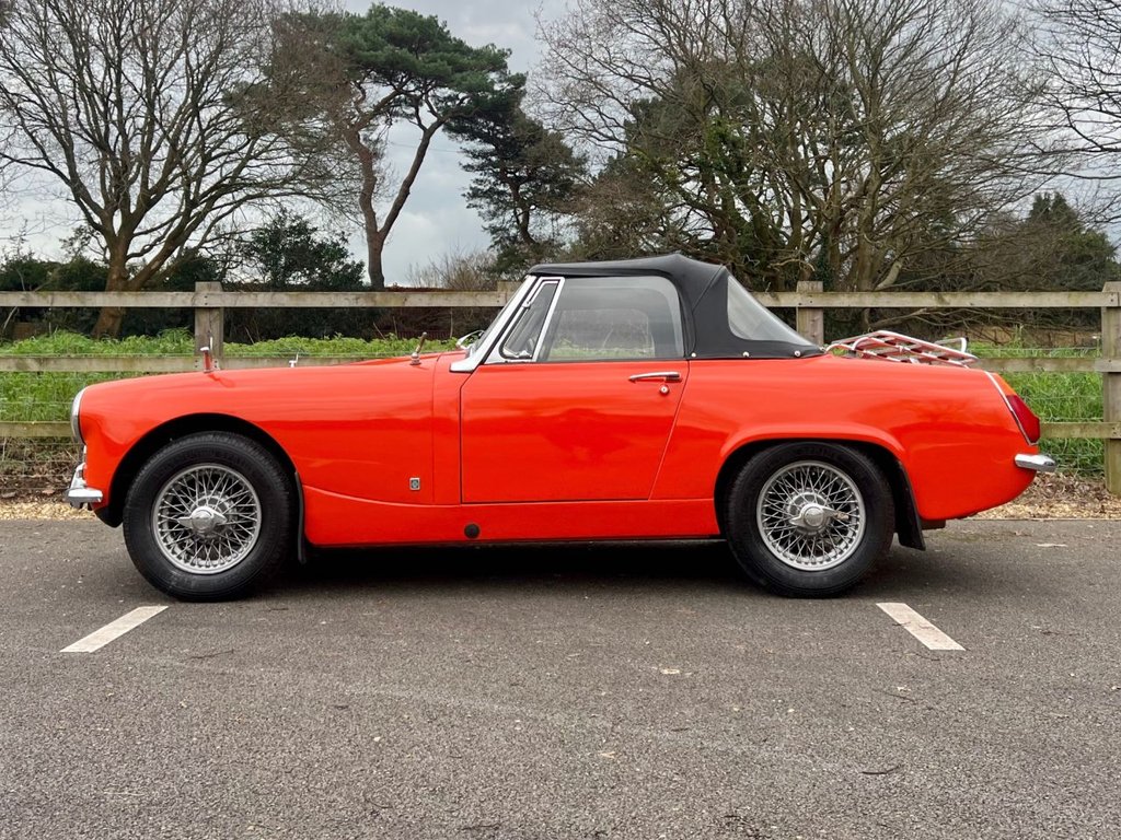 USED 1971 MG MIDGET 1300 // 2d Convertible // Chrome Bumper // 65 BHP // px swap 