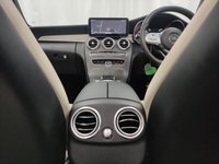 USED 2019 19 MERCEDES-BENZ C-CLASS 2.0 C 300 AMG LINE PREMIUM PLUS 2d 255 BHP 