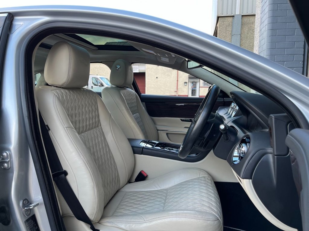 USED 2016 16 JAGUAR XJ 3.0 D V6 PORTFOLIO 4d 296 BHP 