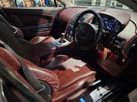 USED 2006 06 ASTON MARTIN VANTAGE 4.3 V8 3d 380 BHP STUNNING EXAMPLE IN METEORITE DARK SILVER WITH BURGUNDY LEATHER. FULL SERVICE HISTORY FROM NEW. 1 YEARS MOT