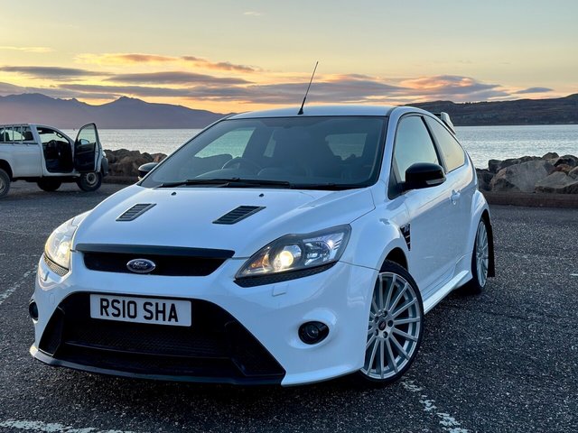 2010 10 Ford Focus 2.5 RS 3d 300 BHP