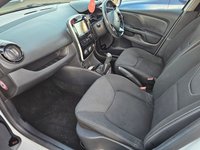 USED 2016 66 RENAULT CLIO 0.9 DYNAMIQUE NAV TCE 5d 89 BHP RENAULT CLIO 0.9 DYNAMIQUE NAV TCE 5d 89 BHP