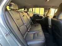 USED 2016 66 VOLVO V60 2.0 D4 SE LUX NAV 5d 188 BHP 
