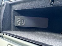 USED 2016 LAND ROVER DISCOVERY 3.0 SDV6 SE TECH 5d 255 BHP 