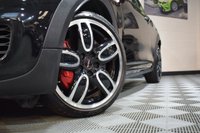 USED 2017 67 MINI HATCH JOHN COOPER WORKS 2.0 JOHN COOPER WORKS 3d 228 BHP HEADS UP / H&K / CHILLI PACK