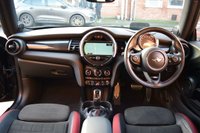 USED 2017 67 MINI HATCH JOHN COOPER WORKS 2.0 JOHN COOPER WORKS 3d 228 BHP HEADS UP / H&K / CHILLI PACK