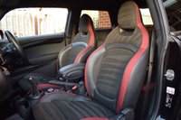 USED 2017 67 MINI HATCH JOHN COOPER WORKS 2.0 JOHN COOPER WORKS 3d 228 BHP HEADS UP / H&K / CHILLI PACK