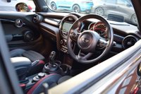 USED 2017 67 MINI HATCH JOHN COOPER WORKS 2.0 JOHN COOPER WORKS 3d 228 BHP HEADS UP / H&K / CHILLI PACK