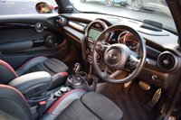 USED 2017 67 MINI HATCH JOHN COOPER WORKS 2.0 JOHN COOPER WORKS 3d 228 BHP HEADS UP / H&K / CHILLI PACK