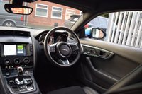 USED 2017 17 JAGUAR F-TYPE 3.0 V6 R-DYNAMIC 2d 336 BHP PAN ROOF / CARBON 20" ALLOYS
